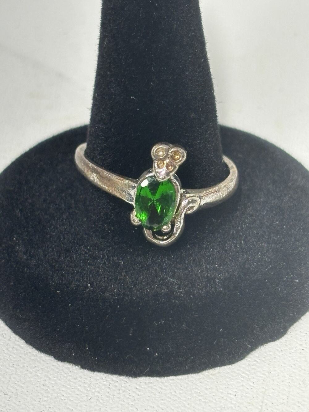 Vintage 925 Sterling Silver Green Stone Ring Size 6.75 Estate Jewelry